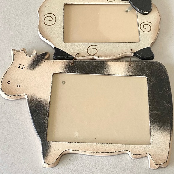 Pier One Farmhouse Picture Frames Connected Wall Hanging - Picture 2 of 8